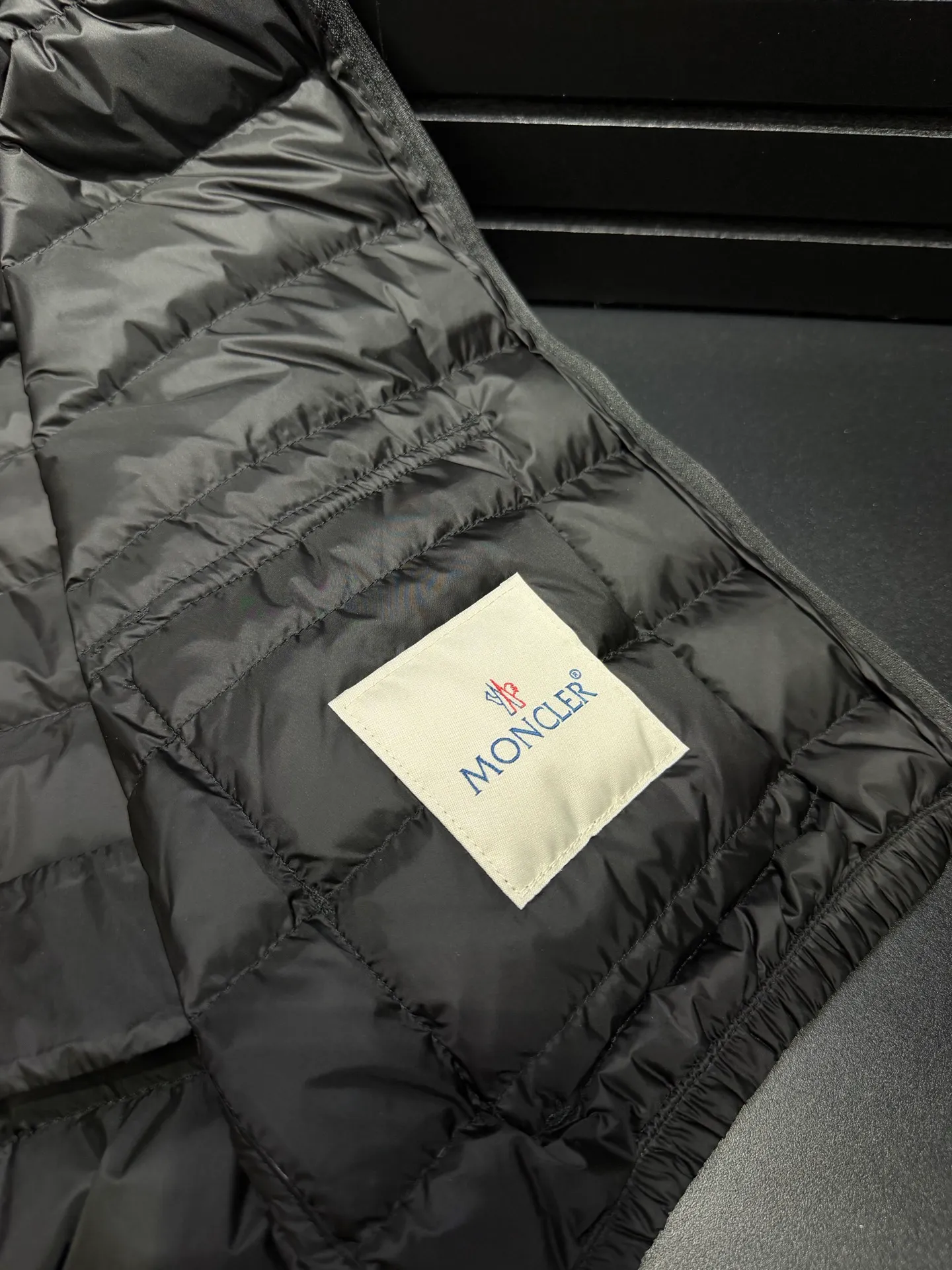Moncler Same Style Lans Same Style ， 。 ， ; ， ， ， ：Black Khaki Beige Light Blue Light Pink White Size：1234